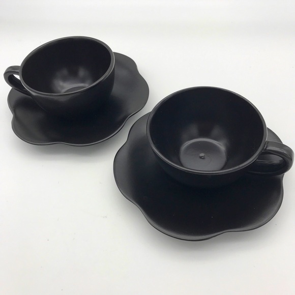 Maryse Boxer set of 2 cup& scalloped edges saucers. - Picture 1 of 5